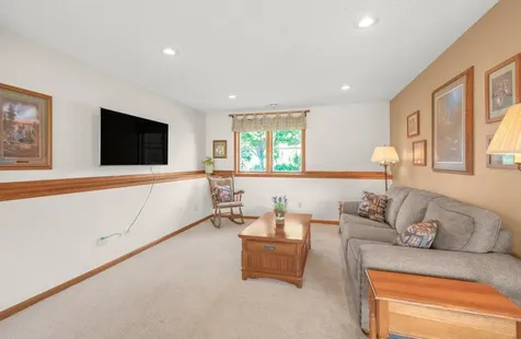812 Larkspur Court Shakopee MN 55379