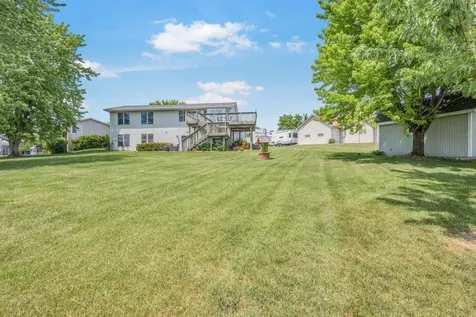 812 Larkspur Court Shakopee MN 55379
