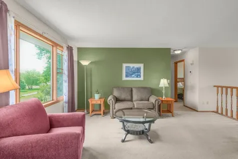 812 Larkspur Court Shakopee MN 55379