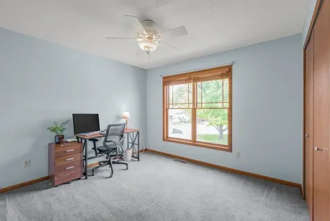 812 Larkspur Court Shakopee MN 55379