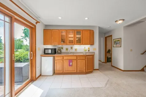 812 Larkspur Court Shakopee MN 55379
