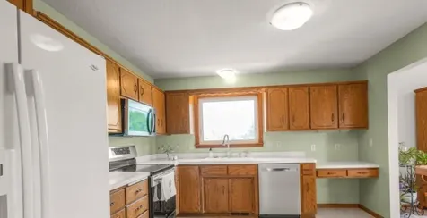 812 Larkspur Court Shakopee MN 55379