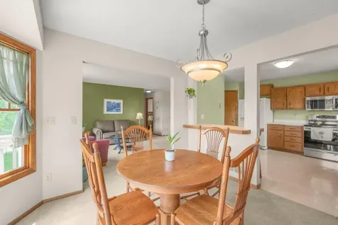 812 Larkspur Court Shakopee MN 55379