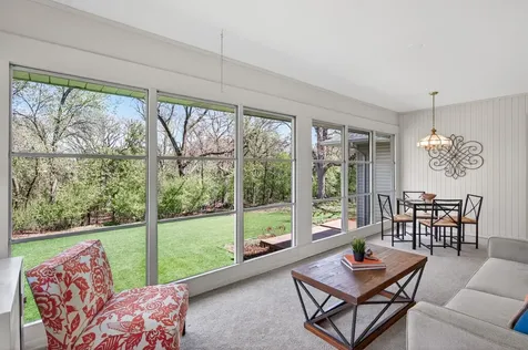 124 Ardmore Drive Golden Valley MN 55422