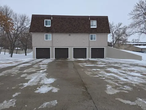 602 12 1/2 Avenue E West Fargo ND 58078