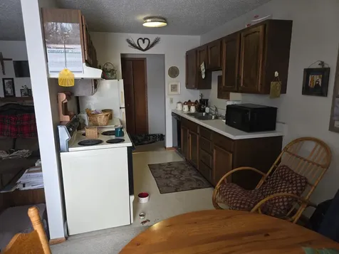 602 12 1/2 Avenue E West Fargo ND 58078