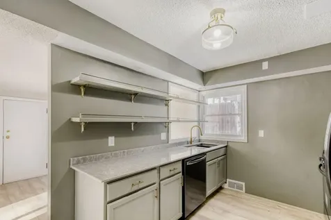 124 King Street W Saint Paul MN 55107