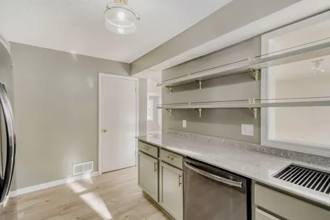 124 King Street W Saint Paul MN 55107