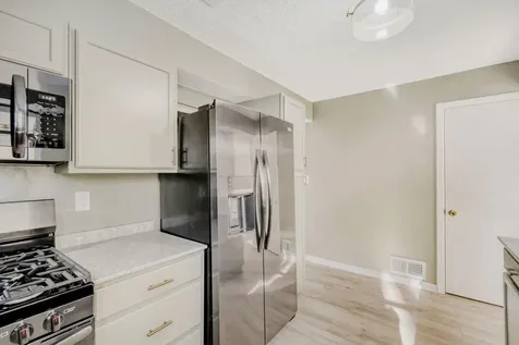 124 King Street W Saint Paul MN 55107