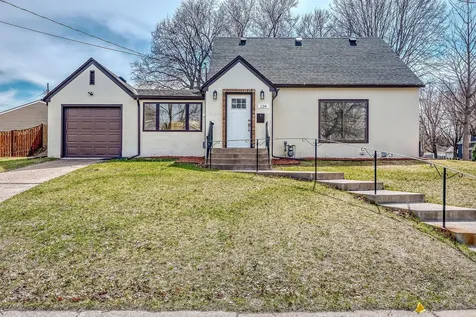 124 King Street W Saint Paul MN 55107