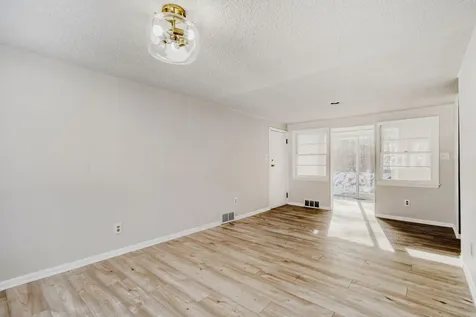124 King Street W Saint Paul MN 55107