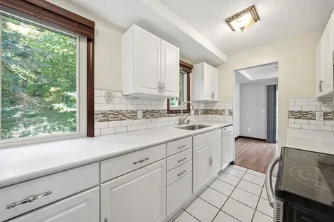 2103 Marquis Road Golden Valley MN 55427