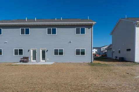 3129 & 3131 Noble Drive Mankato MN 56001