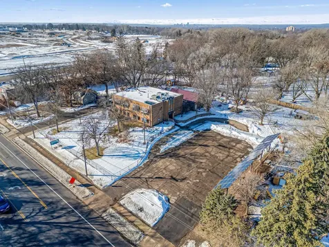 1709/1695 Mcknight Road N Maplewood MN 55109