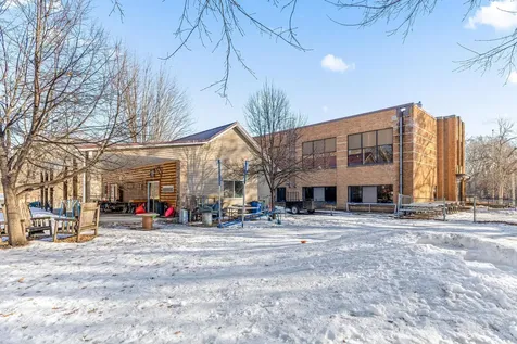 1709/1695 Mcknight Road N Maplewood MN 55109