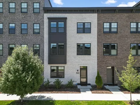 879 Woodlawn Avenue Saint Paul MN 55116
