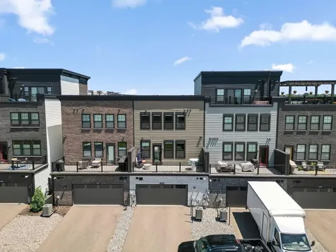 879 Woodlawn Avenue Saint Paul MN 55116