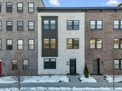 879 Woodlawn Avenue Saint Paul MN 55116