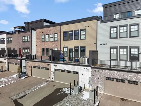879 Woodlawn Avenue Saint Paul MN 55116