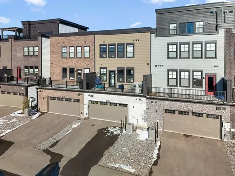 879 Woodlawn Avenue Saint Paul MN 55116