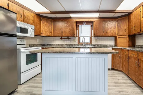 313 3rd Street SE Pelican Rapids MN 56572