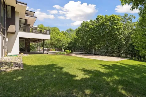 17950 Fairhomes Lane Deephaven MN 55391