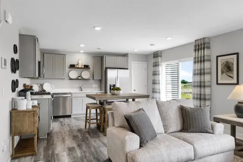 1916 Highview Terrace Shakopee MN 55379