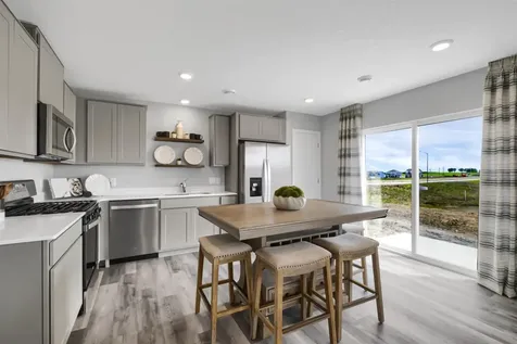 1916 Highview Terrace Shakopee MN 55379