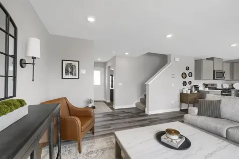 1916 Highview Terrace Shakopee MN 55379