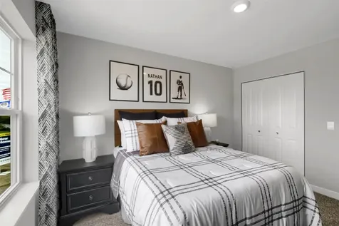 1916 Highview Terrace Shakopee MN 55379