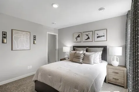 1916 Highview Terrace Shakopee MN 55379