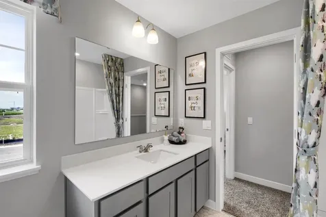 1916 Highview Terrace Shakopee MN 55379