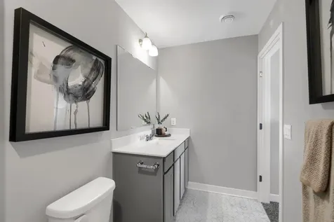 1916 Highview Terrace Shakopee MN 55379