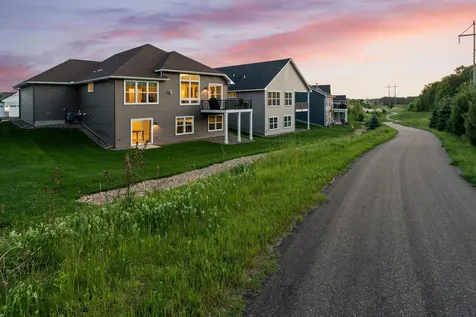 9062 7th Street N Lake Elmo MN 55042
