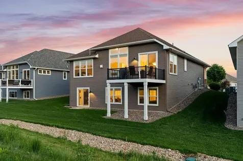 9062 7th Street N Lake Elmo MN 55042