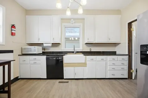 1122 4th Avenue N Fargo ND 58102