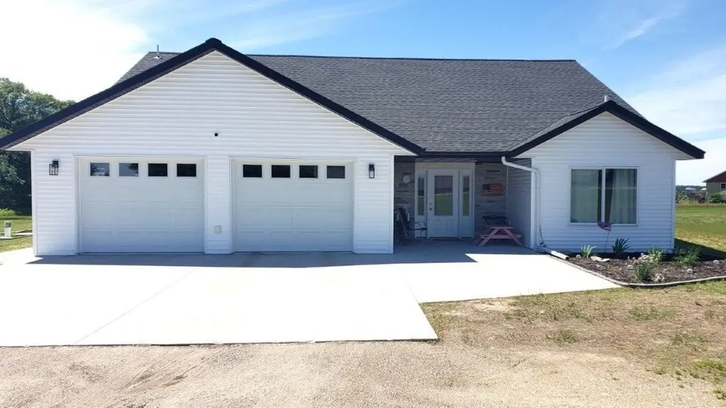 43894 Easy Street Perham MN 56573