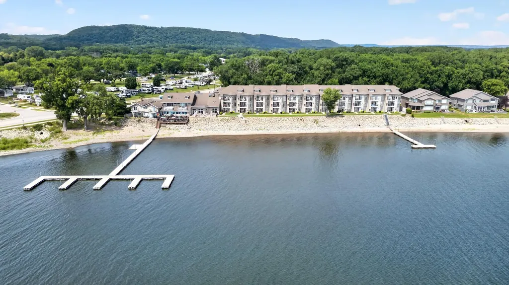 1702 N Lakeshore Drive Lake City MN 55041