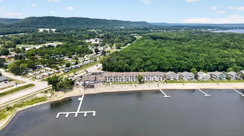 1702 N Lakeshore Drive Lake City MN 55041