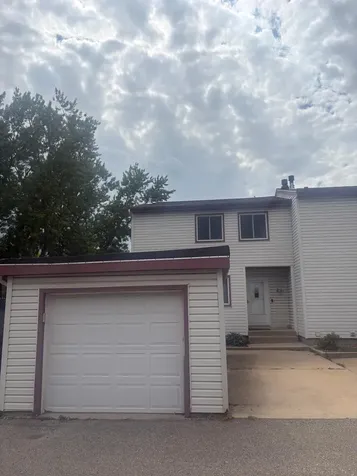 907 40th Street NW Rochester MN 55901