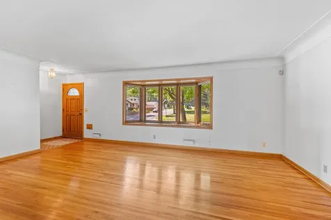685 51st Avenue NE Columbia Heights MN 55421