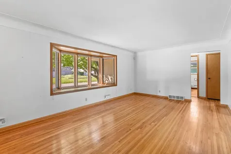 685 51st Avenue NE Columbia Heights MN 55421