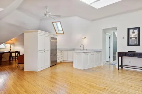 1203 Mount Curve Avenue Minneapolis MN 55403