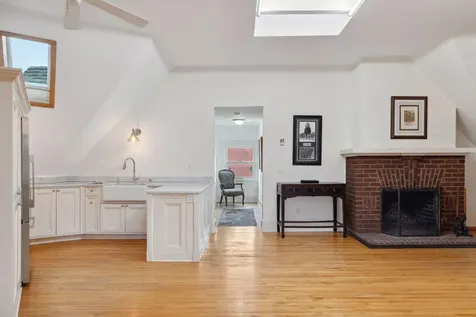 1203 Mount Curve Avenue Minneapolis MN 55403