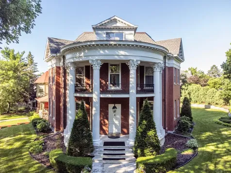 1203 Mount Curve Avenue Minneapolis MN 55403