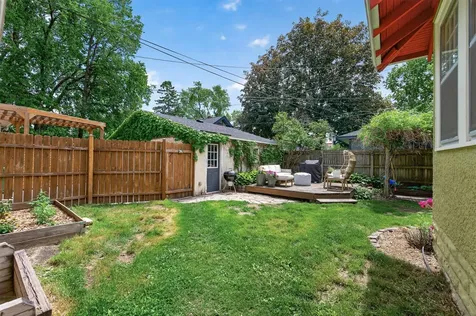 909 W 44th Street Minneapolis MN 55409
