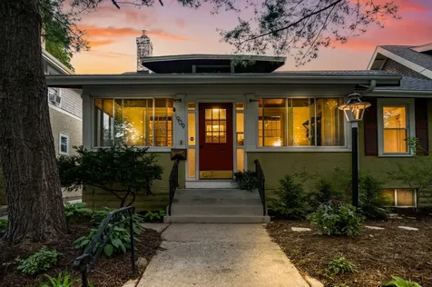 909 W 44th Street Minneapolis MN 55409