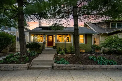 909 W 44th Street Minneapolis MN 55409