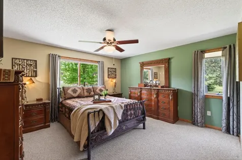 5088 357th Avenue NW Cambridge MN 55017