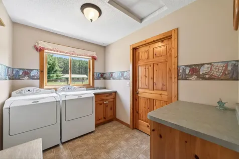 5088 357th Avenue NW Cambridge MN 55017